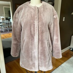 Zara trf collection collarless faux fur coat with snap closures size M